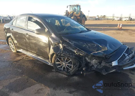 2017 Mitsubishi Lancer Es z USA, uszkodzony, nr VIN JA32U2FU7HU013754